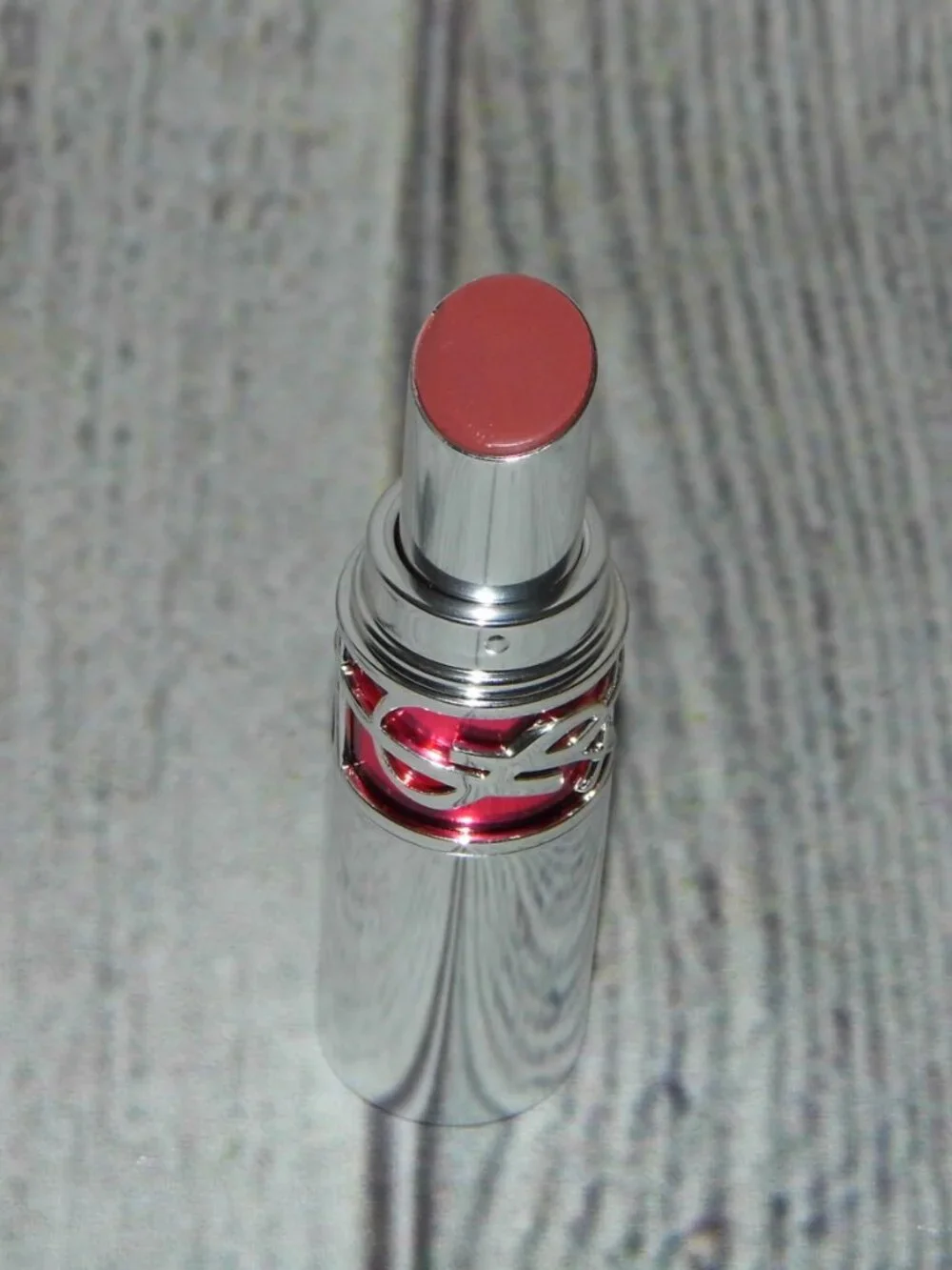 YVES SAINT LAURENT Love Shine Candy Glaze 15 Showcasing Nude Lipstick NEW
